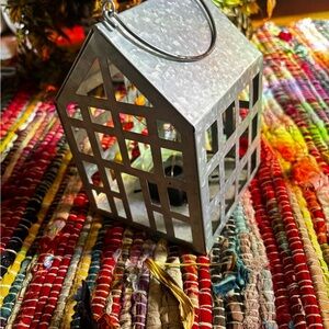 Silver Metal Lantern Holder